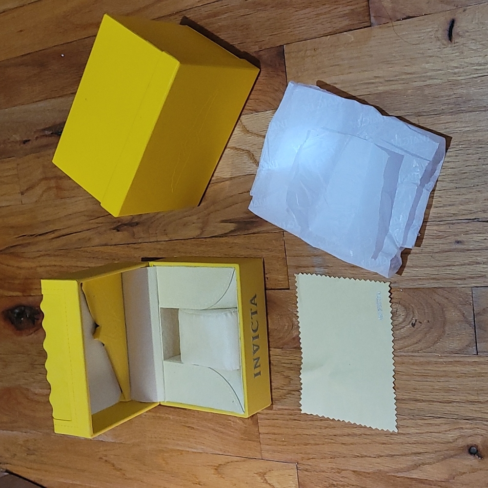 Invicta Watch Yellow Empty Empty